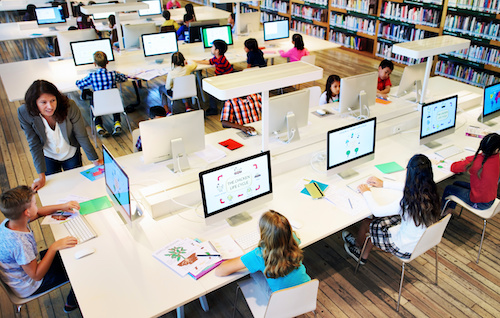 How online learning improves learning outcomes in modern classrooms