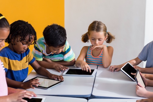 How adaptive learning improves learning outcomes in modern classrooms