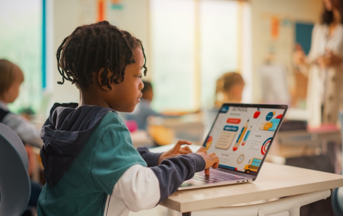 How gamification in learning improves learning outcomes in modern classrooms