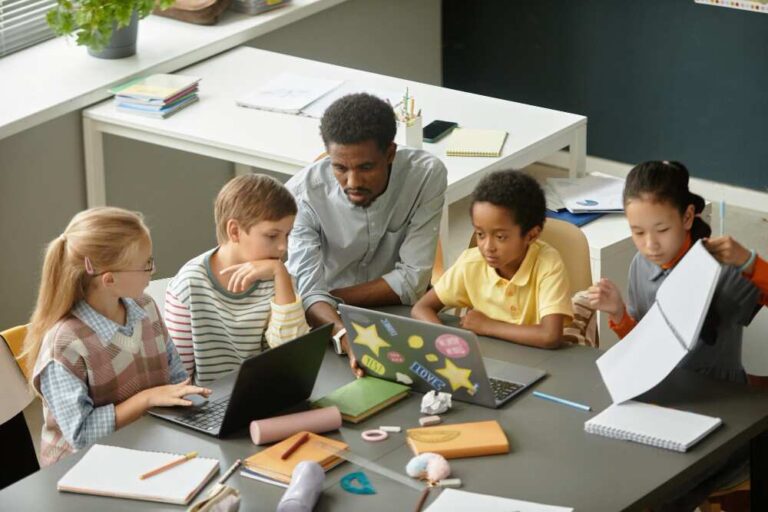 How peer learning improves learning outcomes in modern classrooms